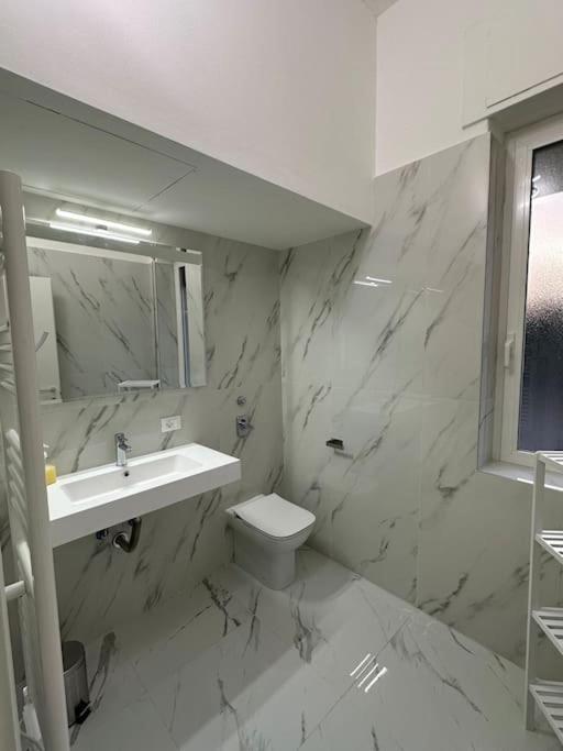 Cernusco Luxury Milanese Apartment แชร์นุสโก ซุล นาวีโญ ภายนอก รูปภาพ